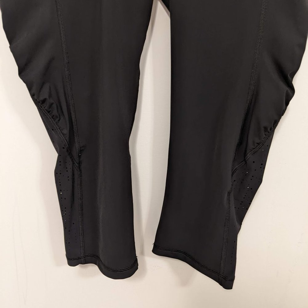 Lululemon Water Bound Crop Black/Apex Stripe Printed Black Dune 8 - Picture 11 of 16